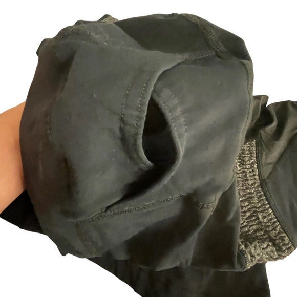 Lululemon Run Alpine
Pullover Hoodie Active Dark Navy/Gray top,
Size 2 - Picture 5 of 9